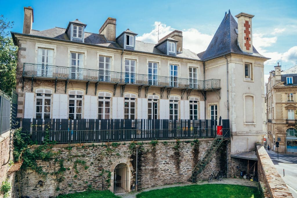 UN JARDIN À QUELQUES PAS DU PARLEMENT