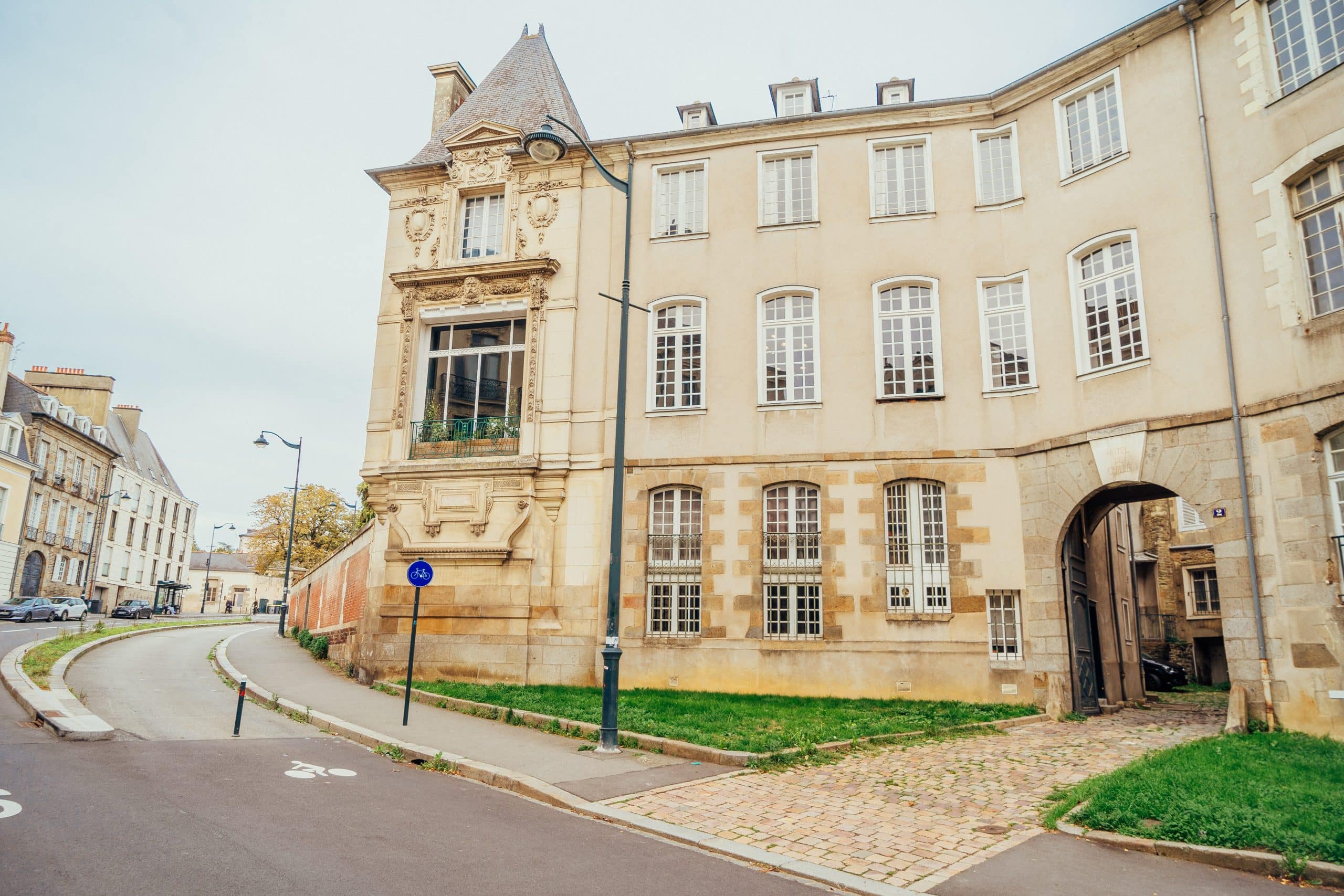 UN JARDIN À QUELQUES PAS DU PARLEMENT